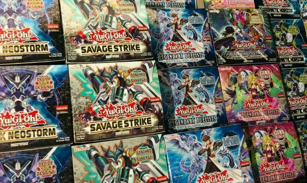 Mega Lot of 1000 Assorted Yugioh Cards by Konami - 4