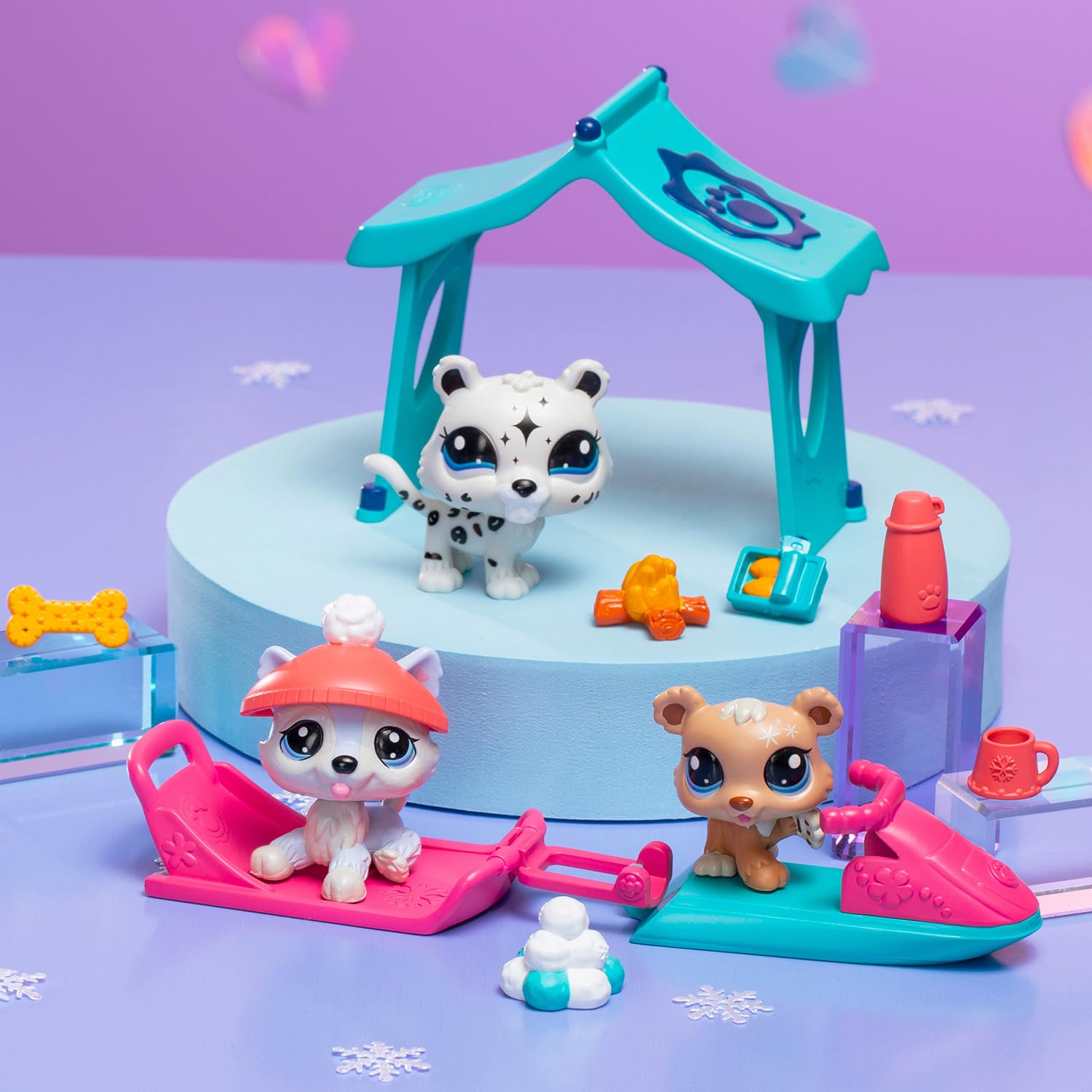 BANDAI Littlest Pet Shop Snow Day Set BF00534 Includes 3 Pets, 3 Accessories, 1 Collector Card, 1 Virtual Code, 1 Snowmobile, 1 Sled, Generation 7 (#107, #108, #109),4 Years+ - 4
