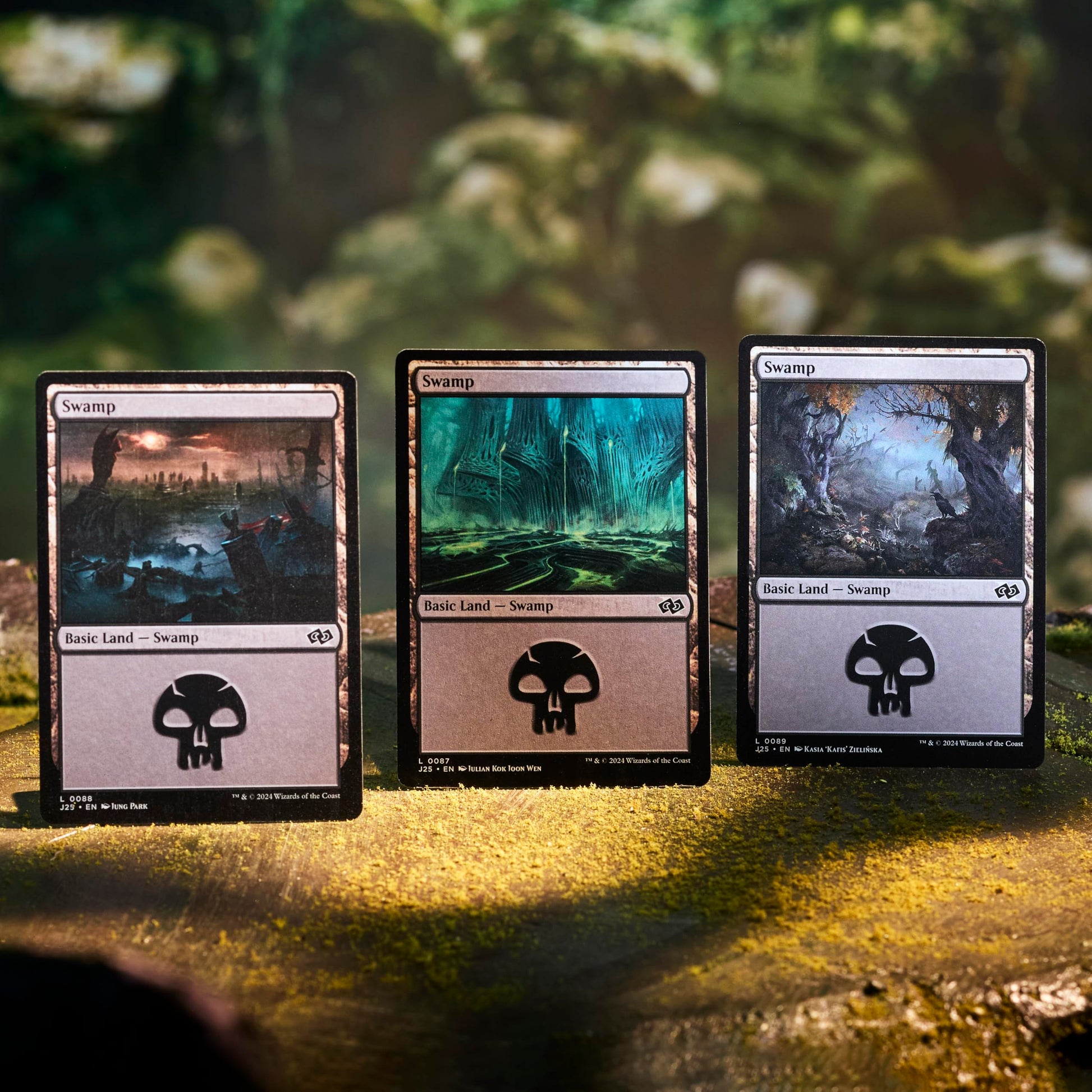 Magic: The Gathering 2025 Land Station (400 Basic Land Cards) - 4